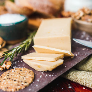 Vegusto Vegan Piquant Cheese 200g (cold)